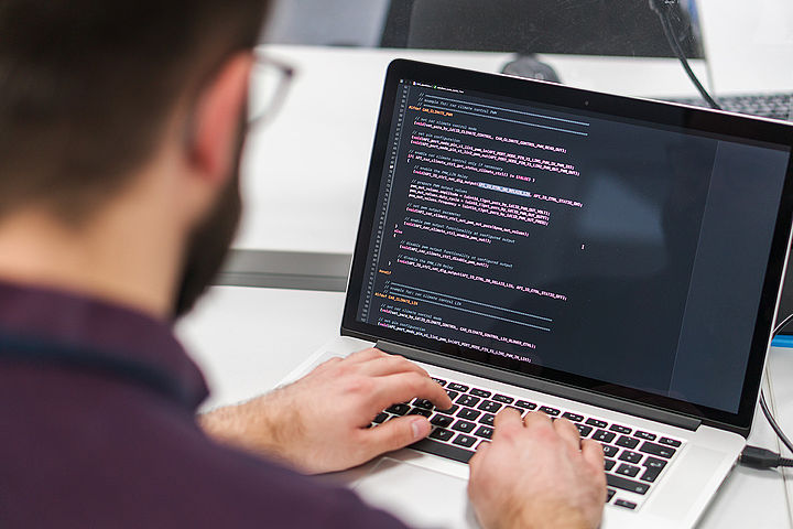 MRS Electronic GmbH & Co. KG, Klaus-Gutsch-Strasse 7 in Rottweil