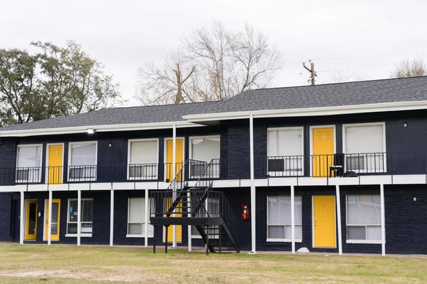 Images Decker Place Apartments