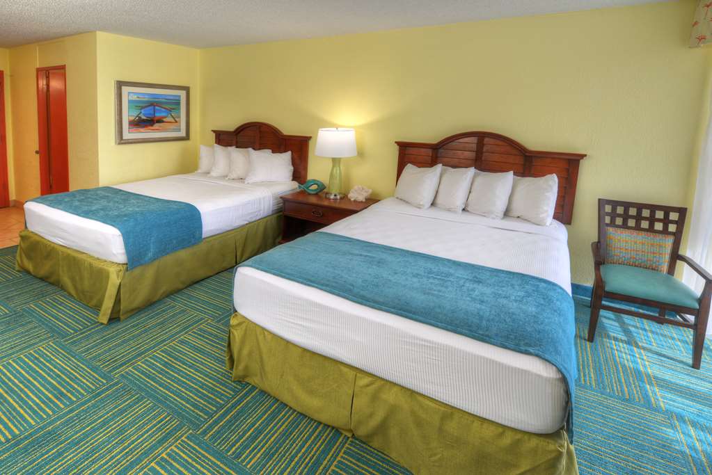 Standard  Queen Room North or Pool View Best Western Aku Tiki Inn Daytona Beach (386)252-9631
