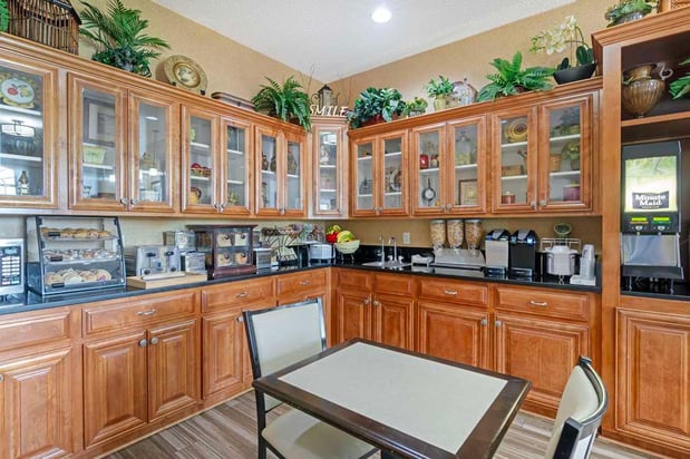 Images Best Western Plus Bradbury Inn & Suites