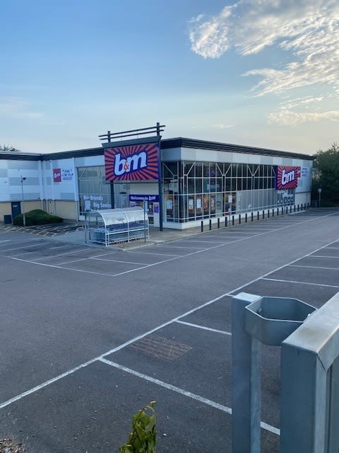 B&M's newest store opened its doors on Monday (10th August 2020) in Tunbridge Wells. The B&M Store is located to the north east of the town centre at North Trading Estate.