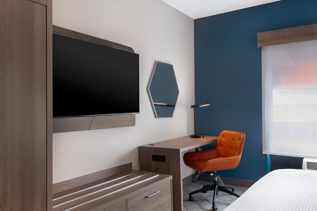 Images Holiday Inn Express & Suites Prattville South by IHG