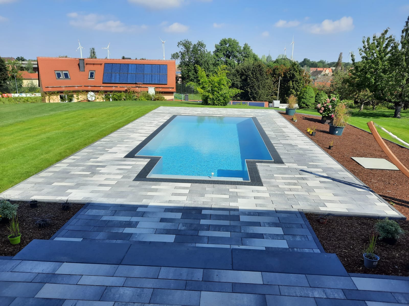 Poolcenter Deutschland, Am Feldrain 1 i in Wettin-Löbejün