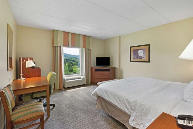 Images Hampton Inn & Suites Blairsville