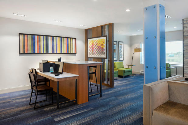 Images Holiday Inn Express & Suites Bourbonnais East - Bradley by IHG