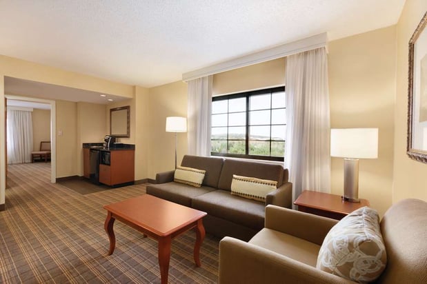 Images Embassy Suites by Hilton Greenville Golf Resort & Conference Center