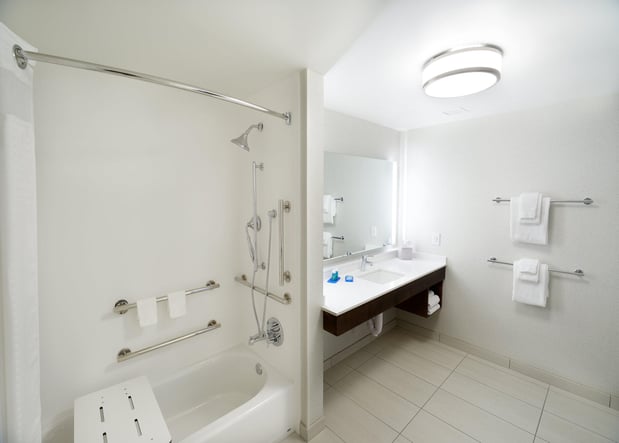 Images Holiday Inn Express & Suites Cincinnati North - Liberty Way by IHG