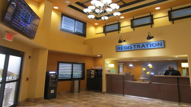 Images Holiday Inn Express & Suites Fort Lauderdale Airport West by IHG