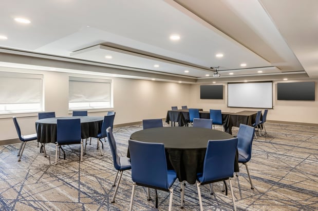 Images Holiday Inn Express Chicago-Downers Grove by IHG