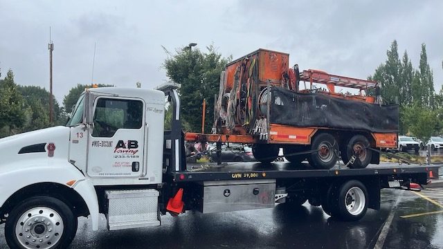A&B Towing & Recovery Portland (503)233-5189