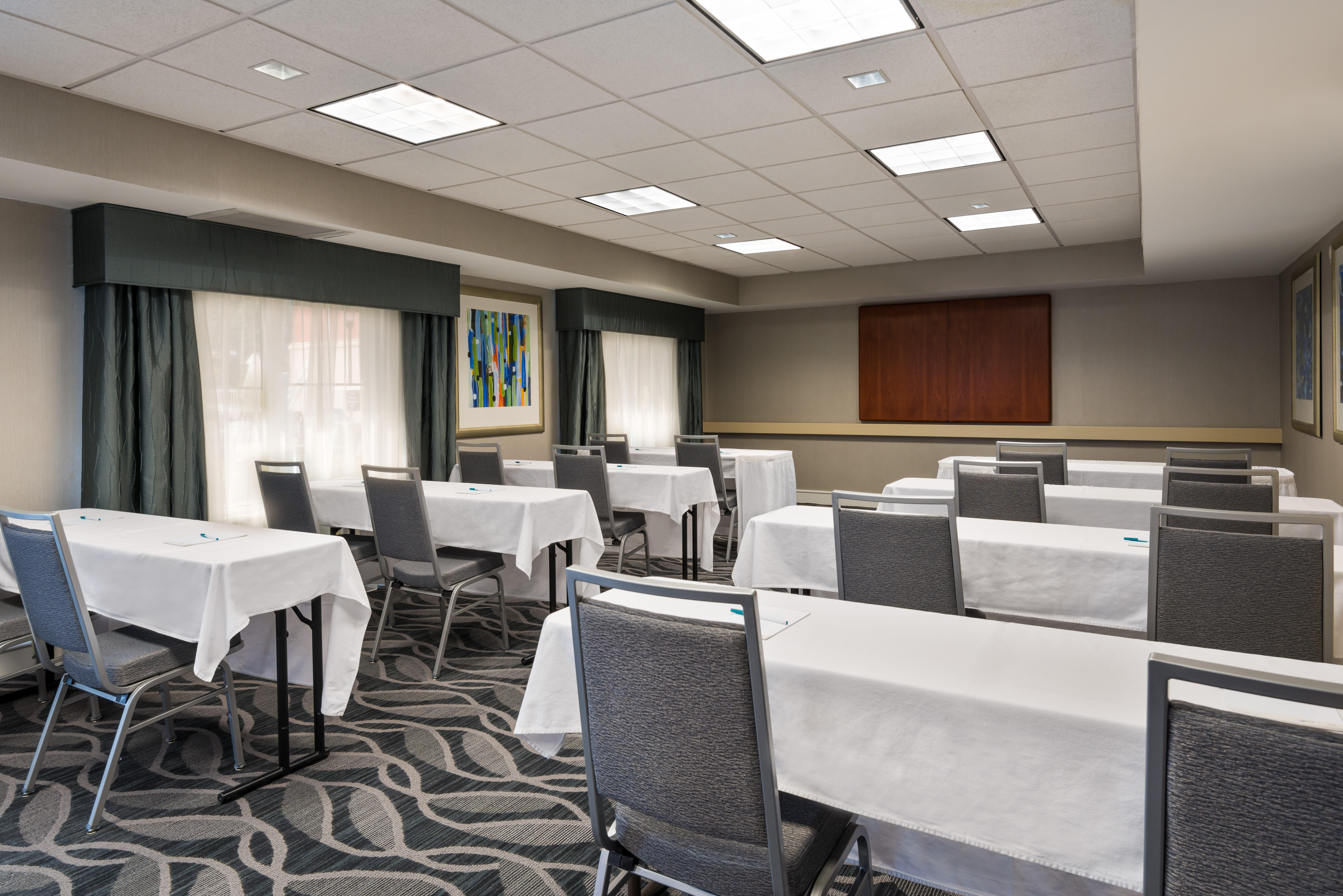 Homewood Suites by Hilton Jacksonville-South/St. Johns Ctr. Photo