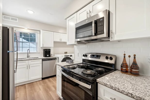 Images Lake Johnson Mews Apartments & Townhomes
