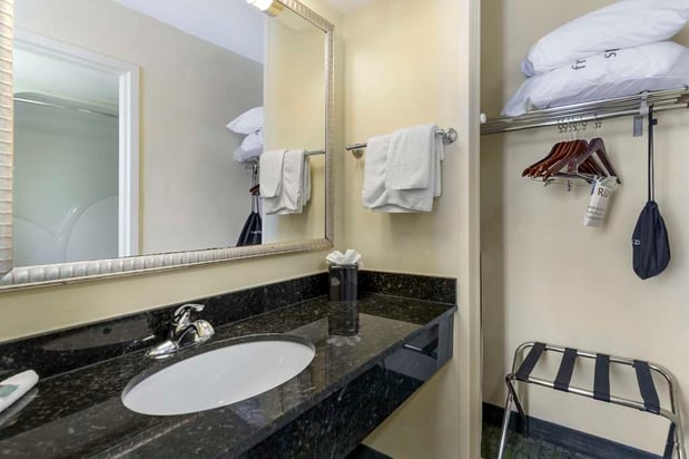 Images Best Western McAllen Medical Center