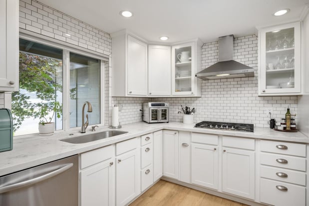 Images Lisa Bradburn, Premiere Property Group, LLC