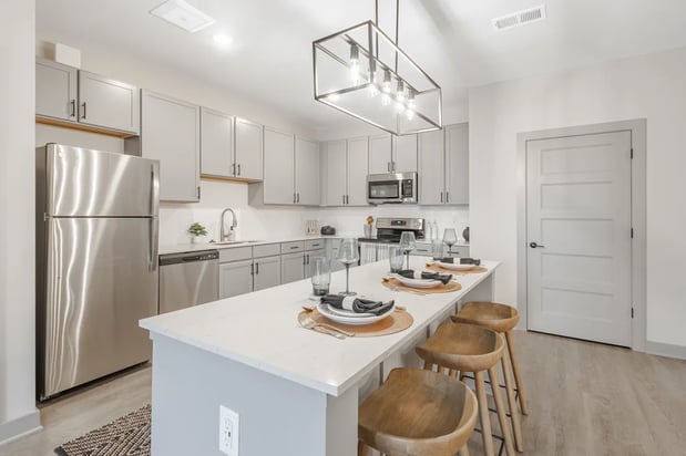 Images The Warren Apartments