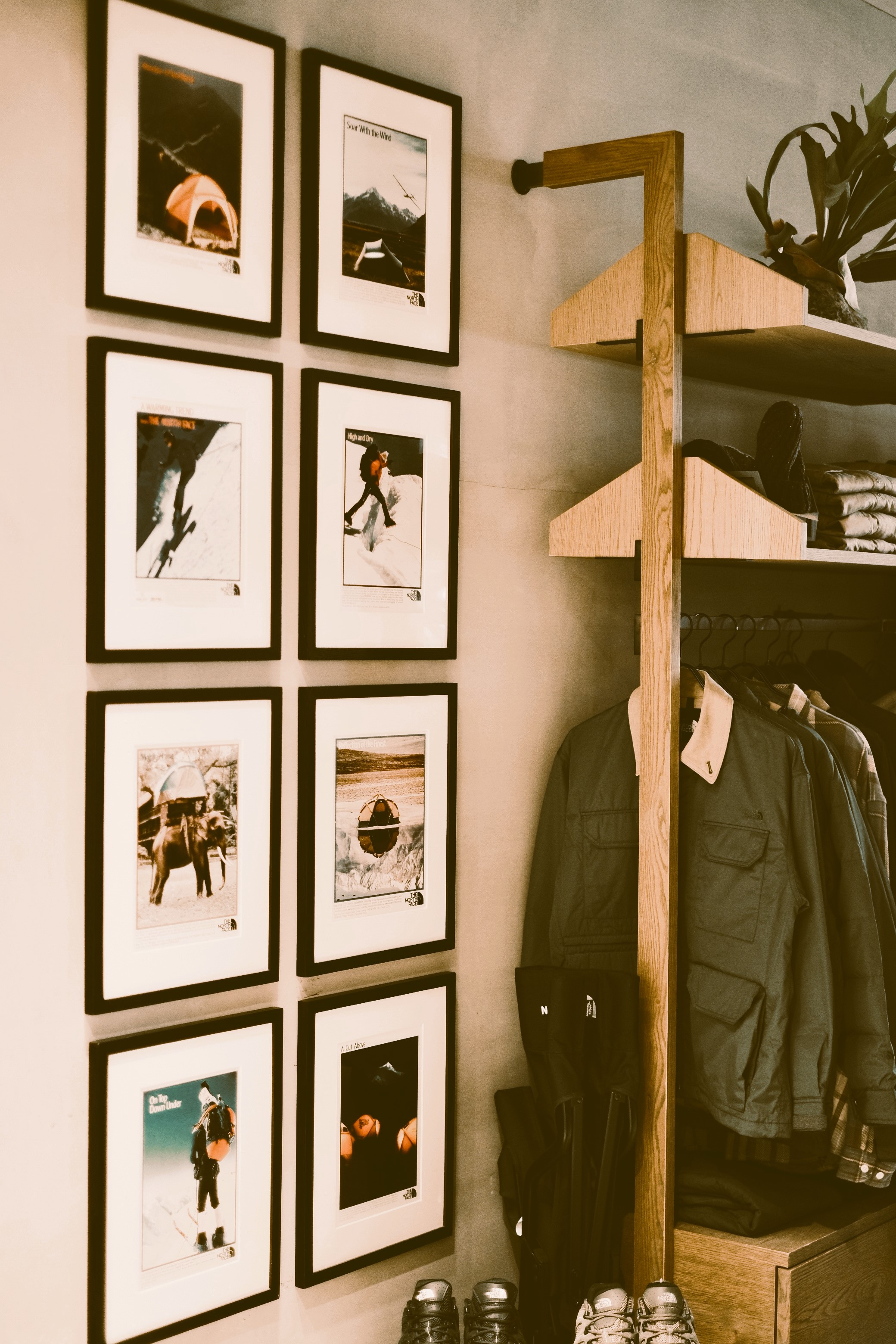 Images THE NORTH FACE MAN (ザ・ノース・フェイス マン) LUCUA1100