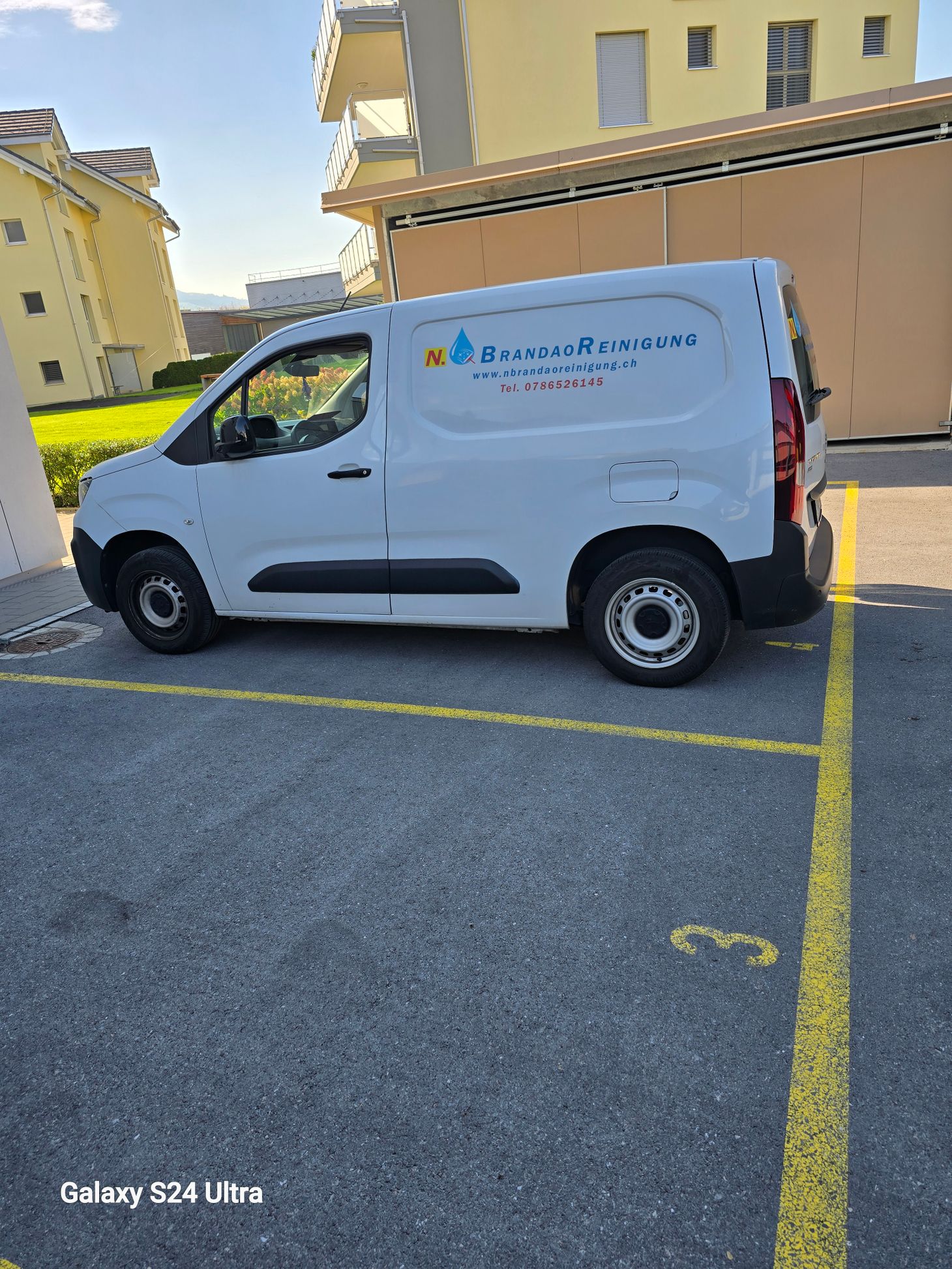 Bilder N. Domingues Das Neves Brandão Reinigung