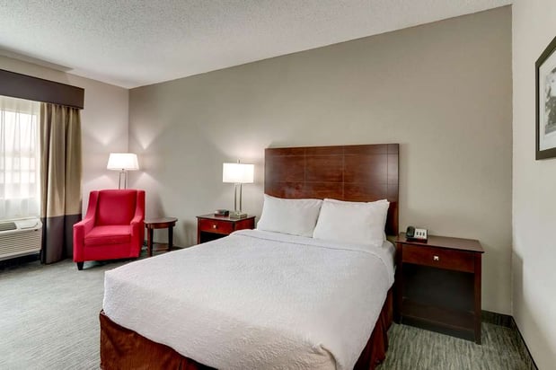 Images Best Western Plus University Inn & Suites