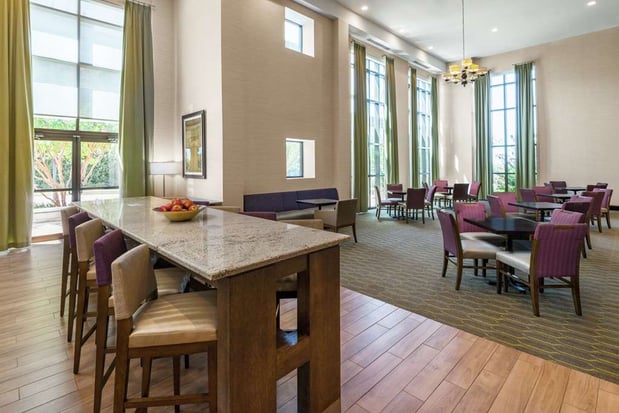 Images Hampton Inn & Suites National Harbor/Alexandria Area