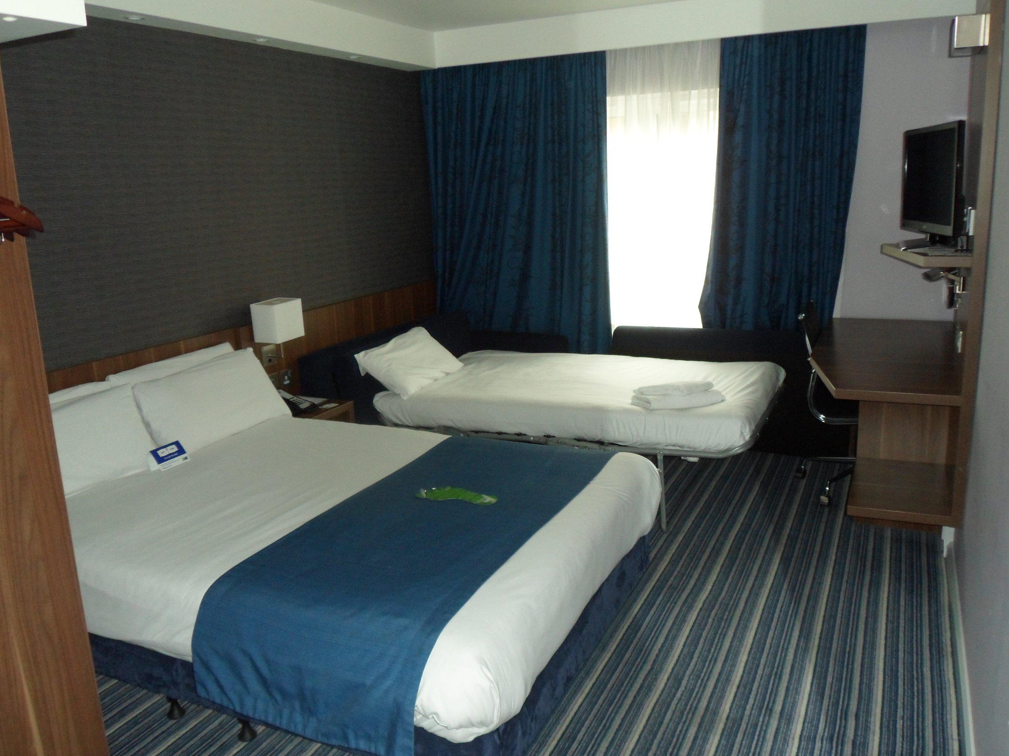 Images Holiday Inn Express Windsor, an IHG Hotel