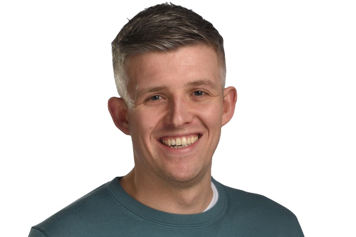 Geraint Jones, Optometrist Director in our Caerphilly store