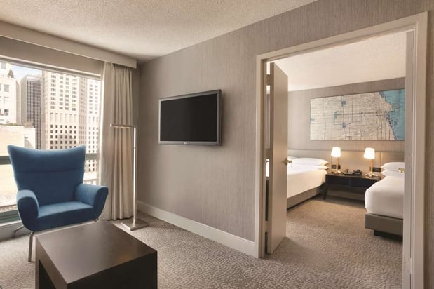 Images Hilton Chicago/Magnificent Mile Suites