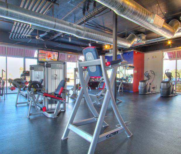 Images Seasons Apartments