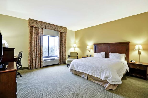 Images Hampton Inn & Suites North Charleston-University Blvd