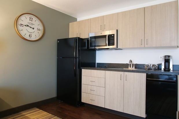 Images Oxford Suites Spokane Valley