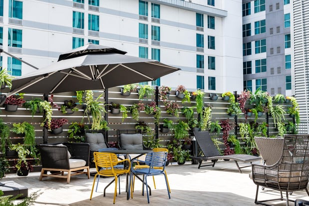 Images Holiday Inn & Suites Nashville Downtown - Broadway by IHG