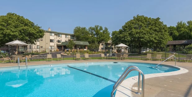 Images Medicine Lake Apartments