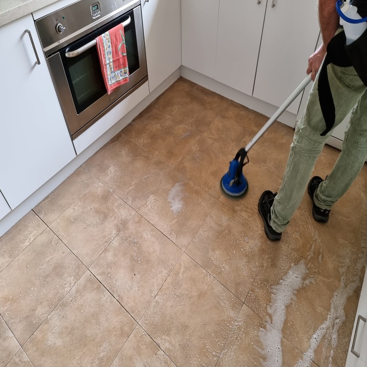 Images DMKB Cleaning Services
