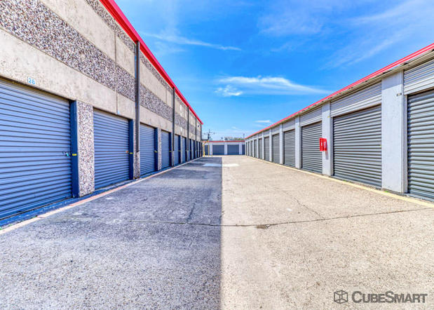 Images CubeSmart Self Storage