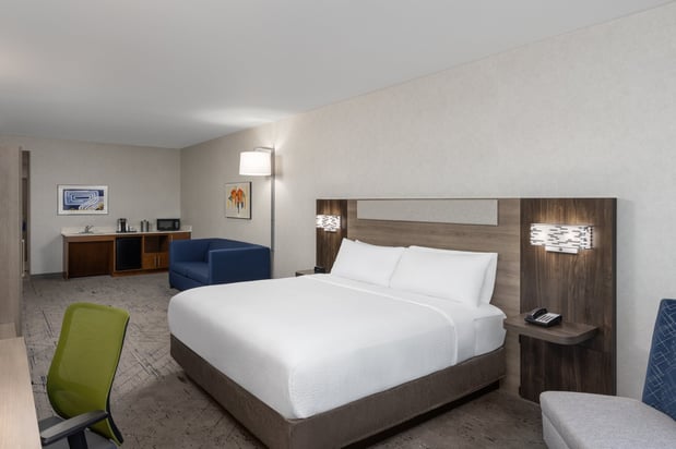 Images Holiday Inn Express & Suites Sacramento NE Cal Expo by IHG