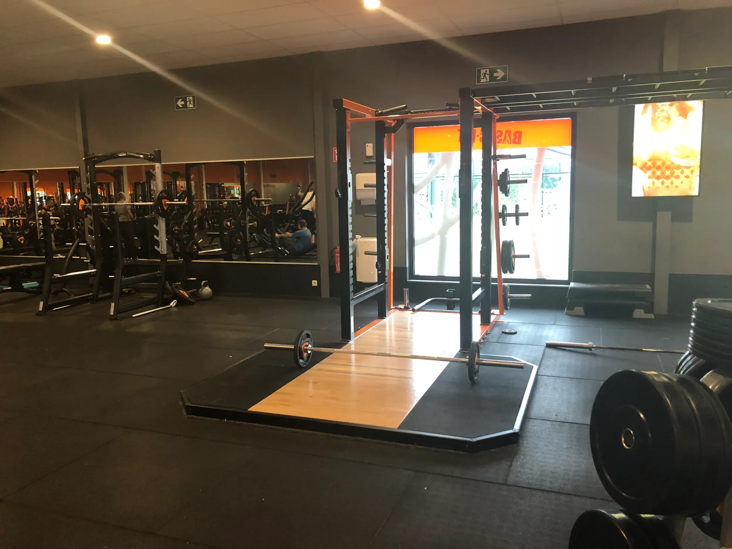 Images Basic-Fit 24/7