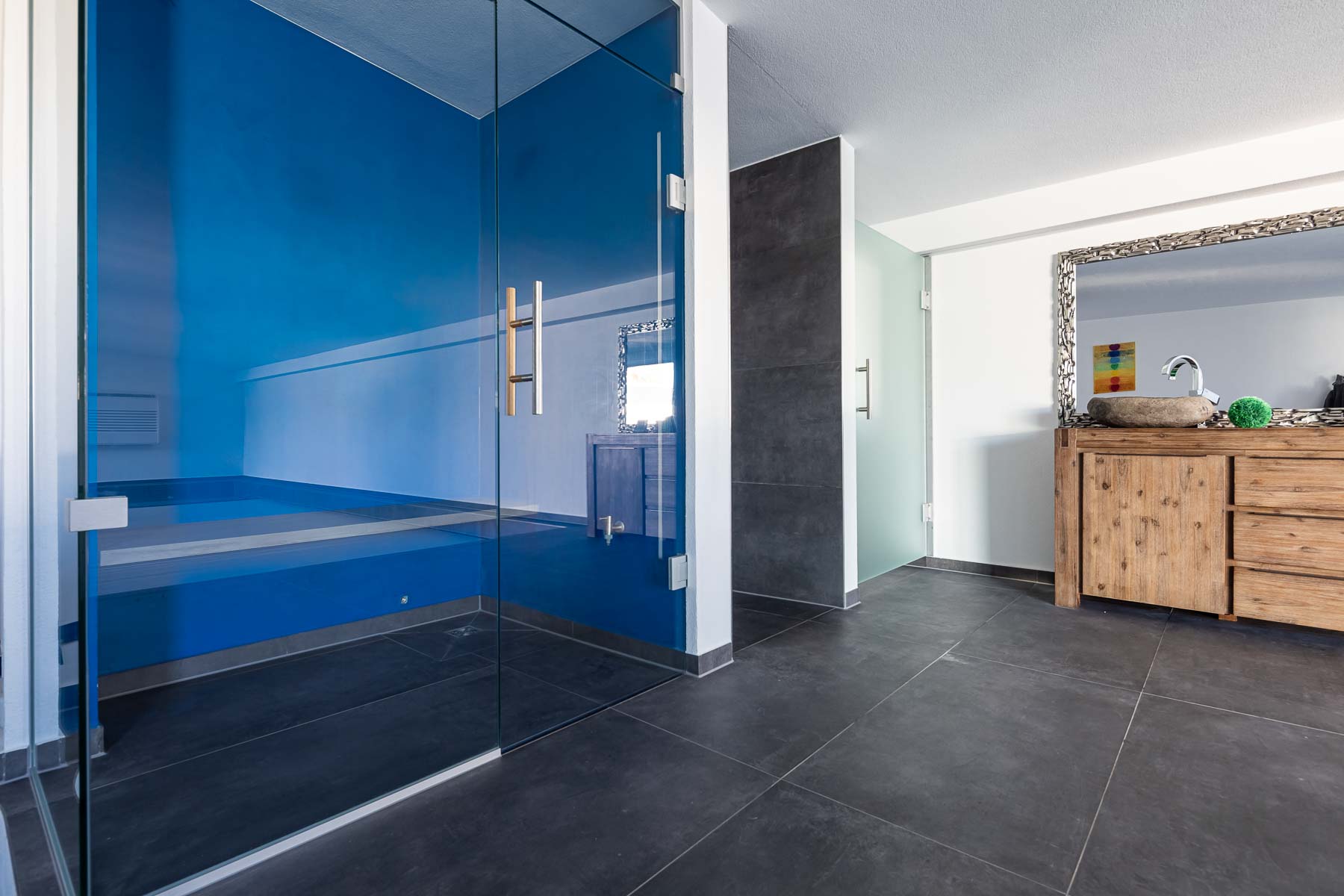 Wolfseher Raum + Farbe, Oedenberger Straße 151 in Nürnberg