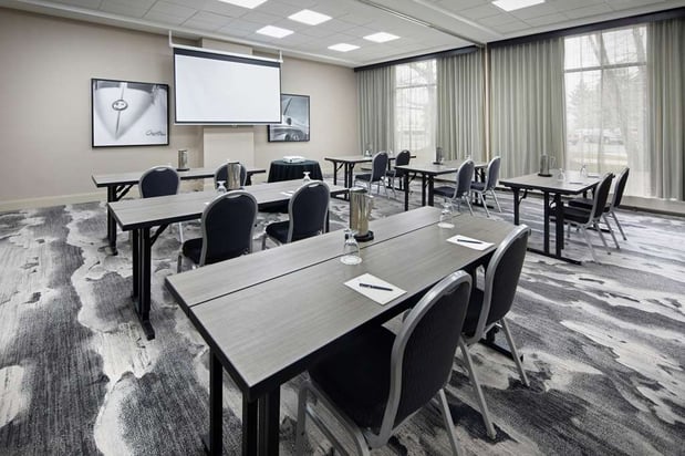 Images Embassy Suites by Hilton Detroit Troy Auburn Hills