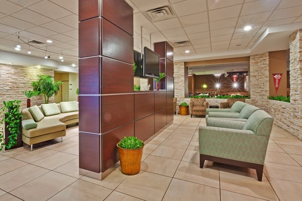 Images Holiday Inn Bloomington-University Area by IHG