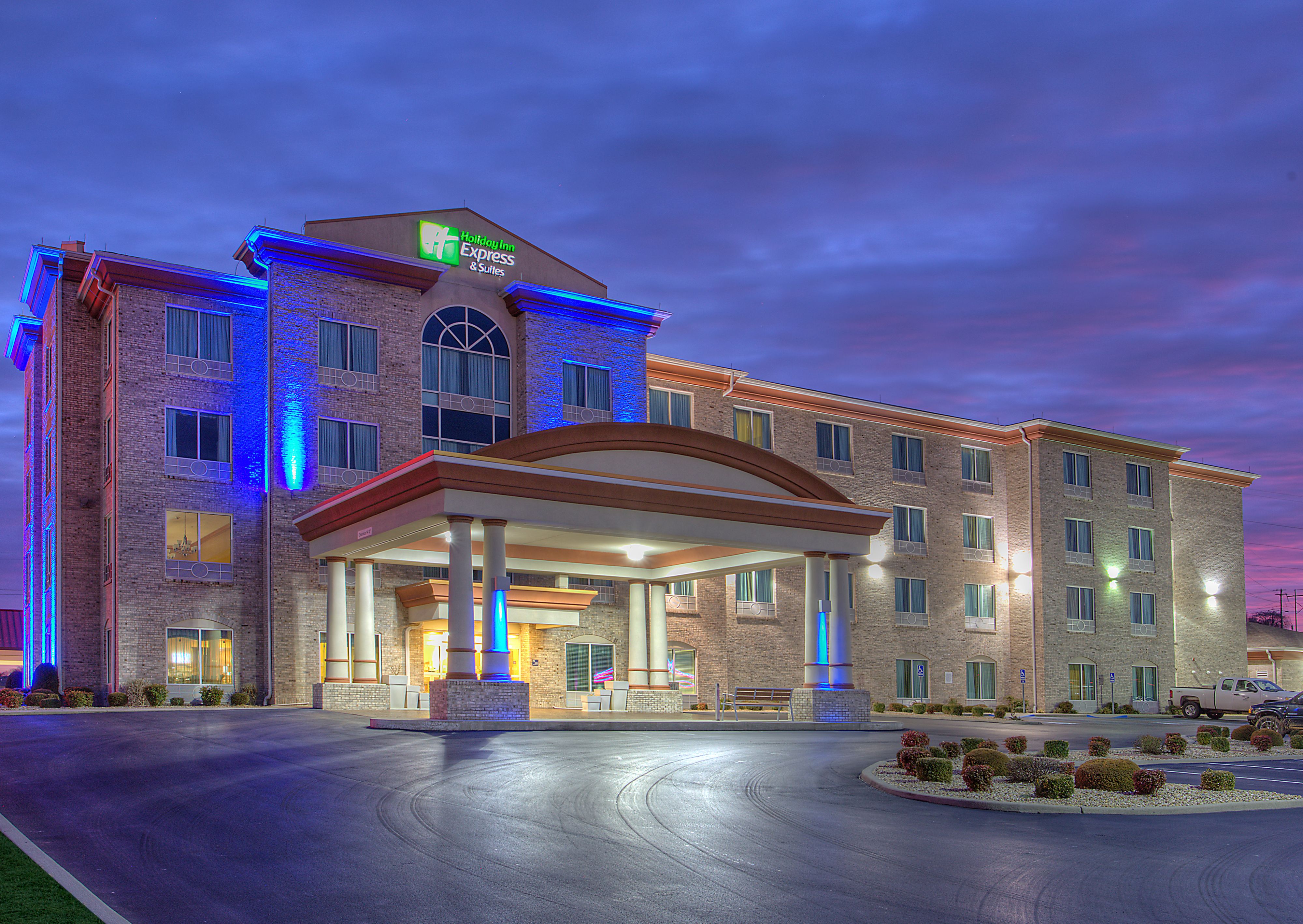 Holiday Inn Express Somerset in Somerset, PA Hotels & Motels Yellow