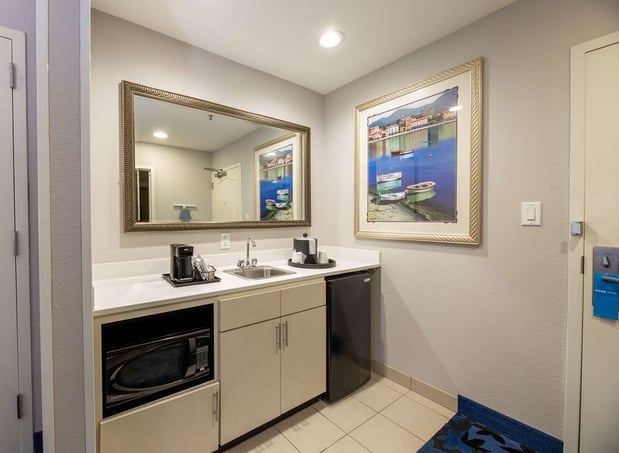 Images Hampton Inn & Suites Jacksonville Deerwood Park