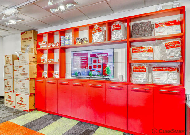 Images CubeSmart Self Storage