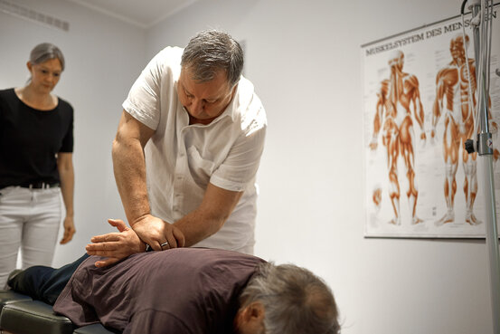 Chiropraktik & Osteopathie München | Dr. Thiele, Weinstraße 4 in München