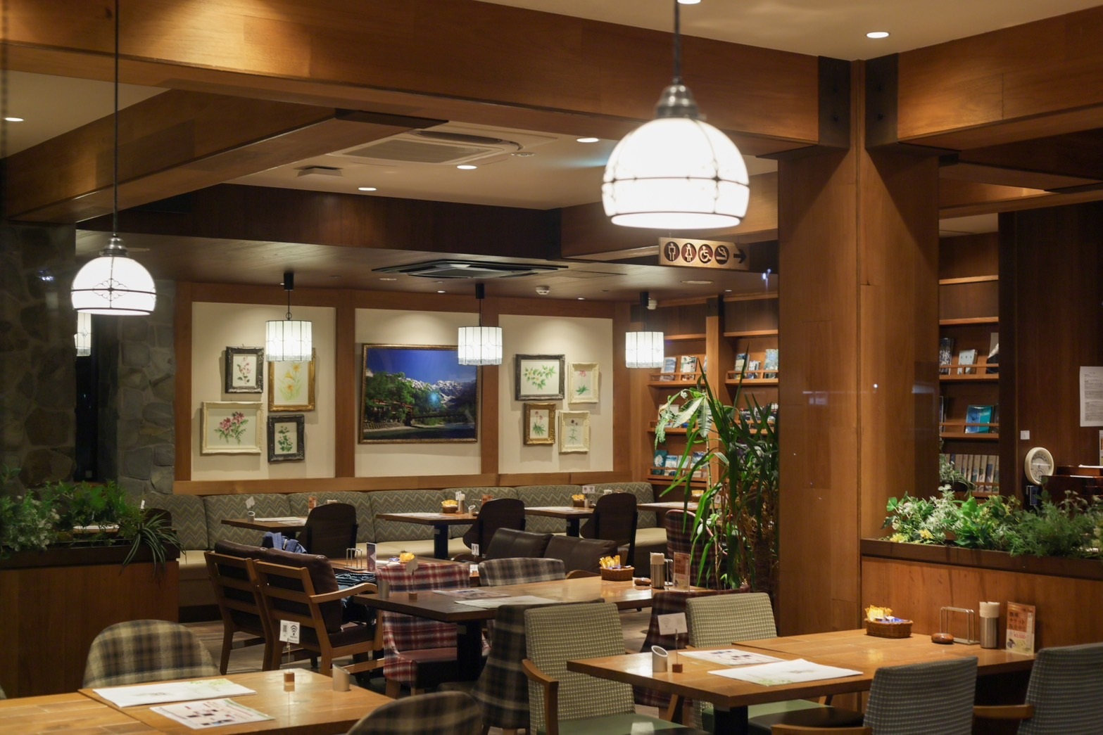 Images 山のカフェ＆レストラン上高地あずさ珈琲 ニッケパークタウン加古川店