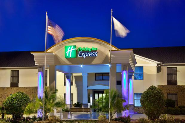 Images Holiday Inn Express Breaux Bridge/Henderson, an IHG Hotel