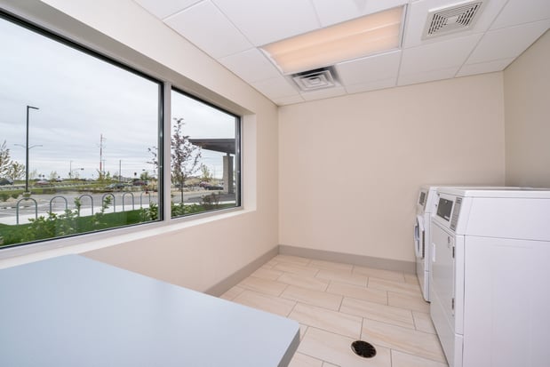 Images Holiday Inn Express & Suites Madison by IHG