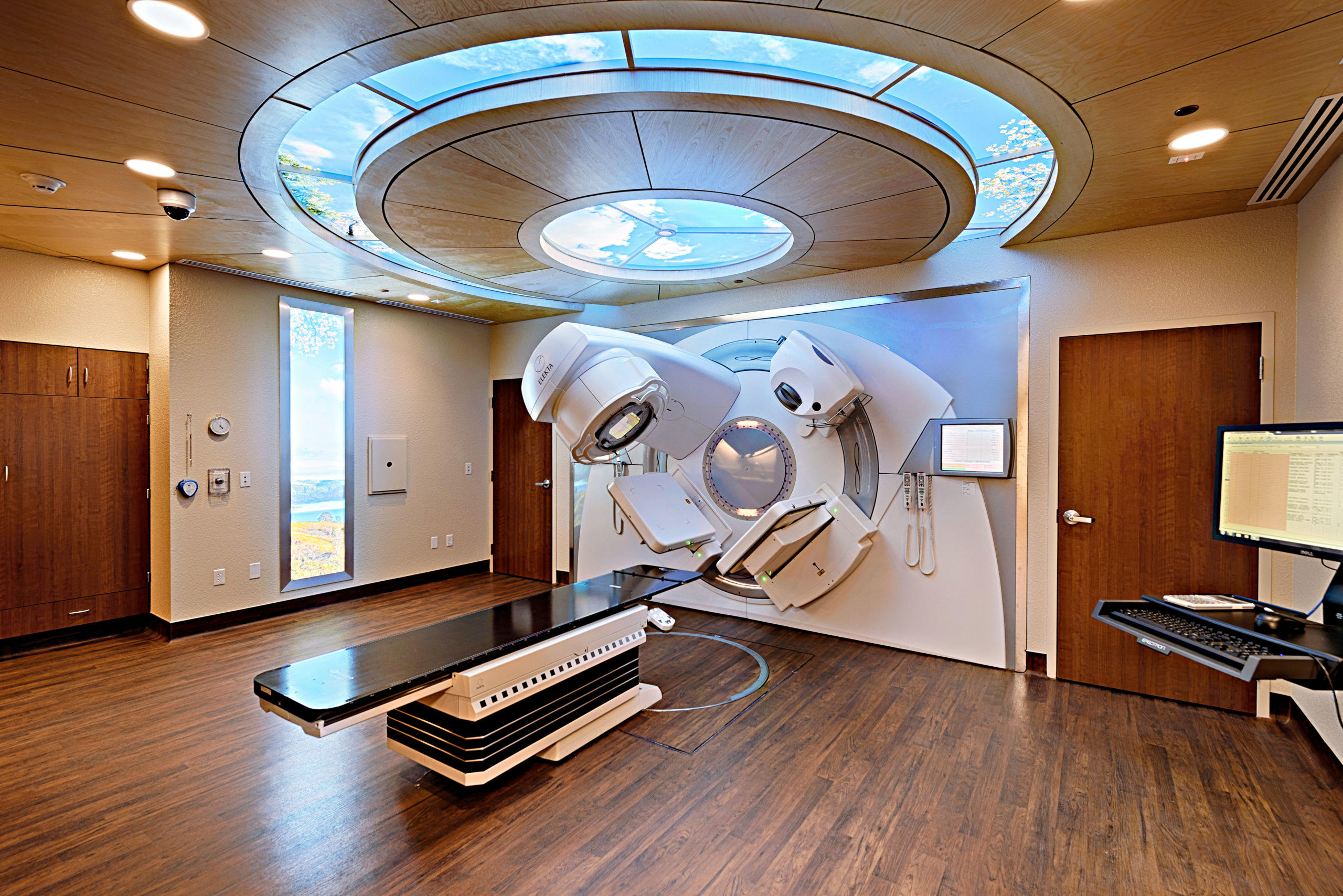 Sierra View Medical Center's Roger S. Good Cancer Treatment Center Photo