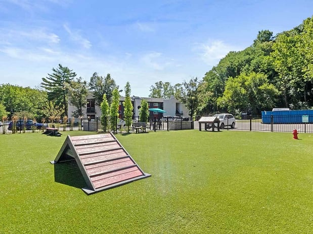 Images The Alcove of Turpin Hills