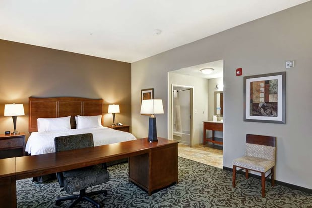 Images Hampton Inn & Suites New Hartford
