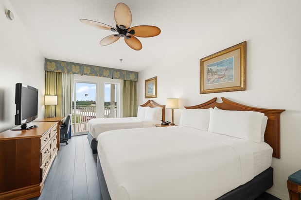 Images Holiday Inn & Suites Clearwater Beach S-Harbourside by IHG