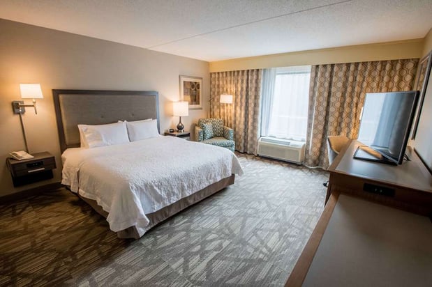 Images Hampton Inn & Suites Tilton